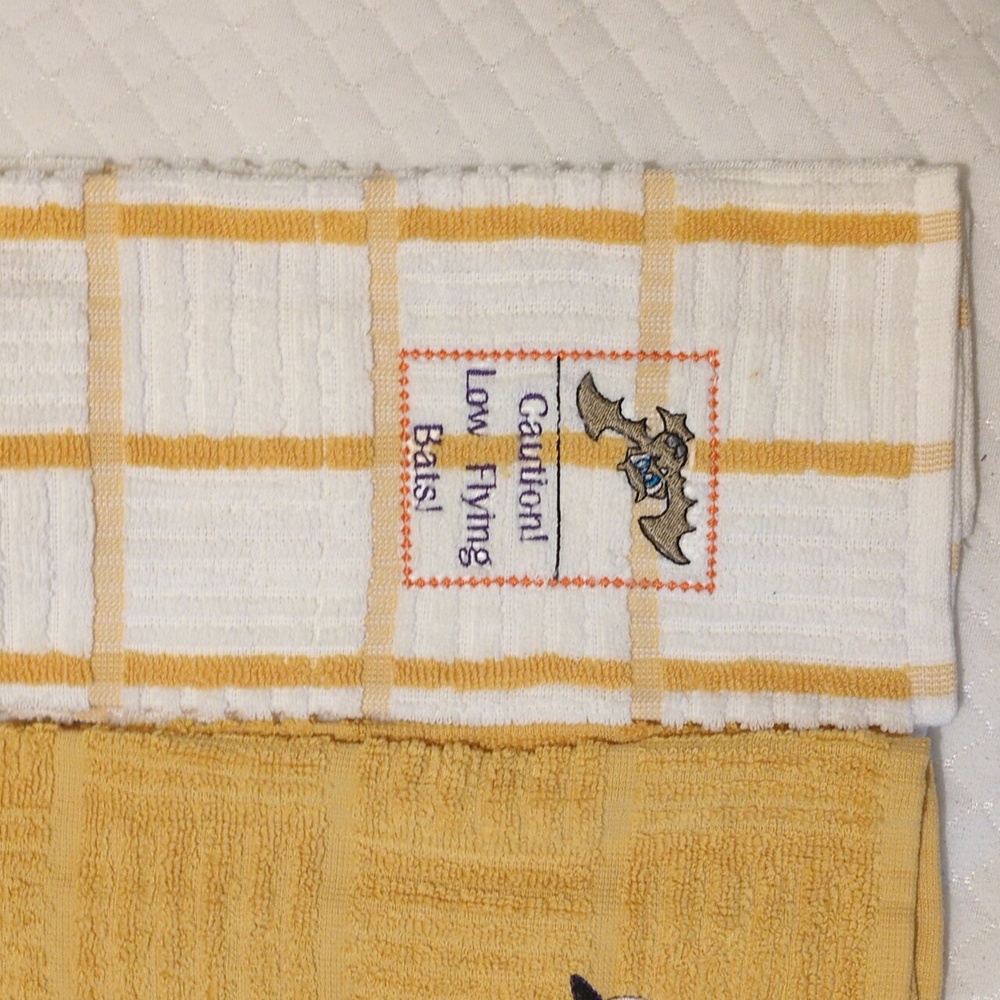 Kitchen Towels White and Yellow Checkered Towel w/ Bat Design Yellow w/Bear Face